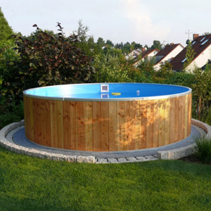 Piscine seminterrate rivestite in Legno