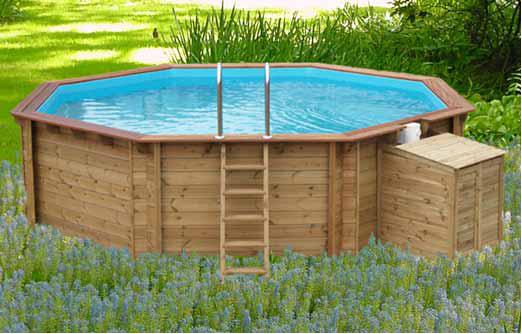 Piscina fuori terra rivestita in legno