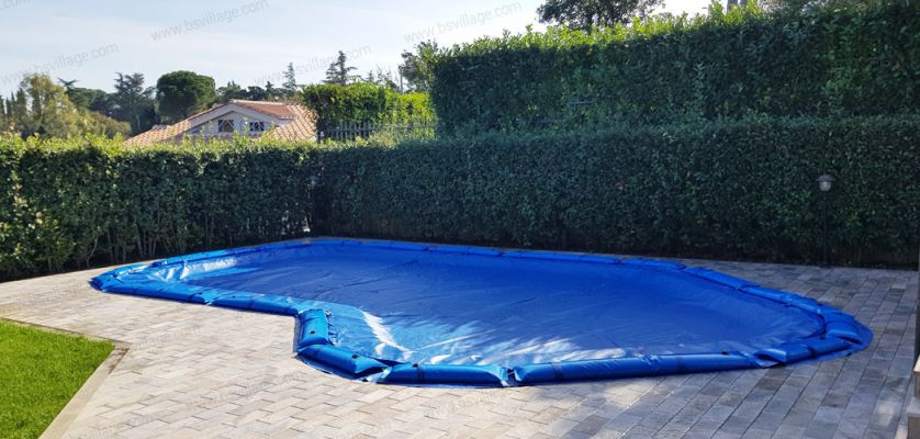 Progetti realizzati 0 - Copertura Invernale per piscina GEOCOVER PLUS 240 gr/m² con bretelle porta salsicciotti