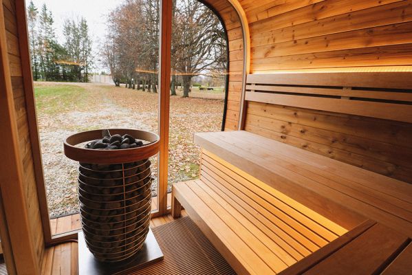 Progetti realizzati 15 - Sauna finlandese da esterno ROUND CUBE DOUBLE 5 posti