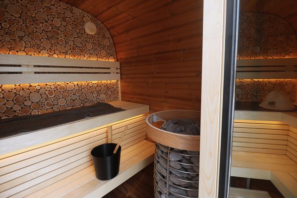 Progetti realizzati 2 - Sauna finlandese da esterno ROUND CUBE MINI 4 posti