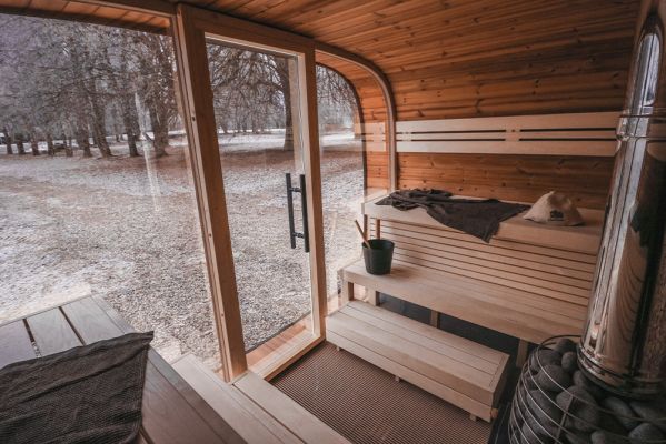 Progetti realizzati 10 - Sauna finlandese da esterno ROUND CUBE SINGLE 8 posti
