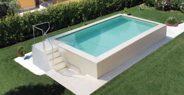 piscina fuori terra in pannelli acciaio