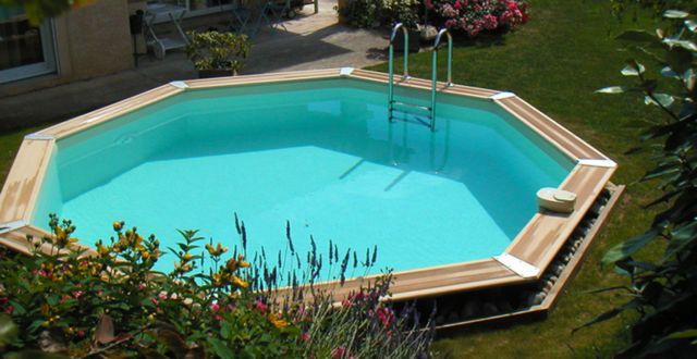 piscina in legno seminterrata