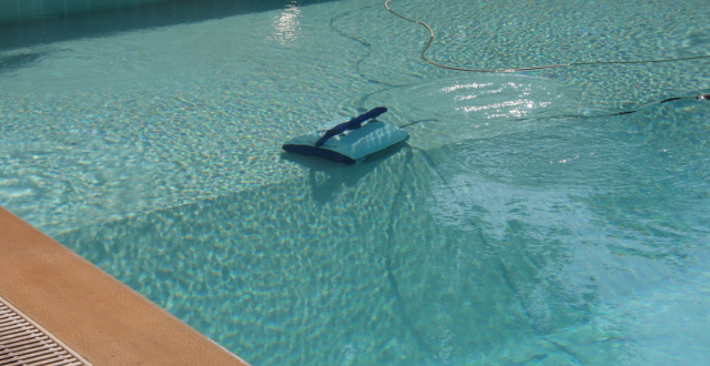 robot pulizia fondo piscina