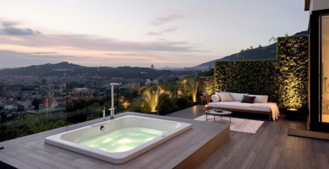 Vasche idromassaggio da terrazzo: come creare una mini spa