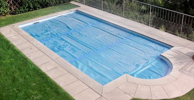 telo isotermico per piscina