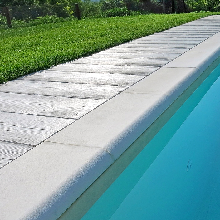 Bordo per piscina sagomato roma autentika colore bianco ... Pavimentazione per bordo piscina