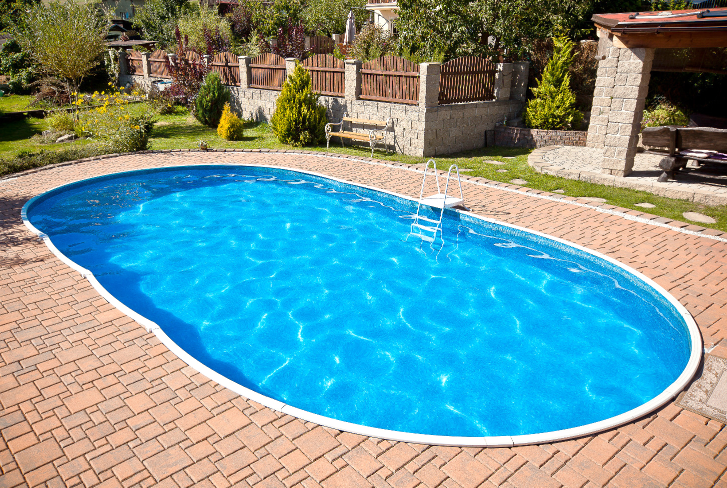 Piscina interrata Azuro Piscina interrata in acciaio ovale Azuro