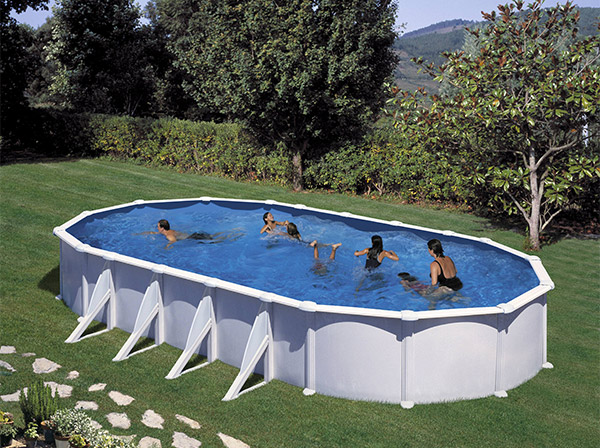 Piscina ovale con rinforzi fuori terra GRE