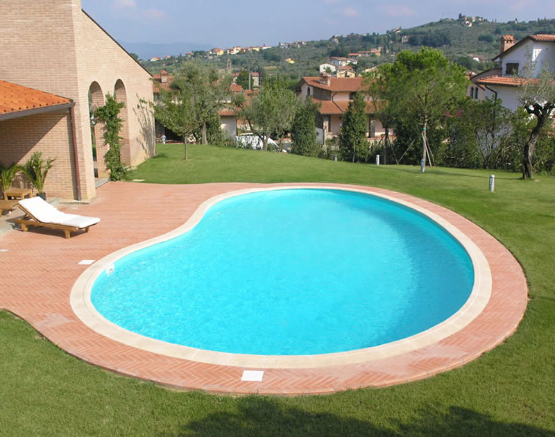 Piscina interrata in casseri di polistirolo