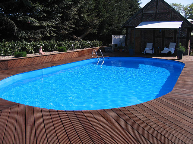 Esempio installazione piscina interrata in lamiera TOSCANA