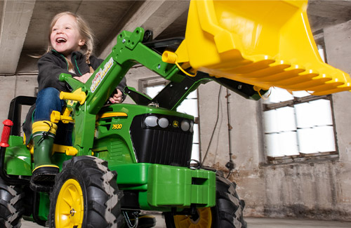 TRATTORE PER BAMBINI A PEDALI JOHN DEERE A DOPPIA MARCIA E FRENO