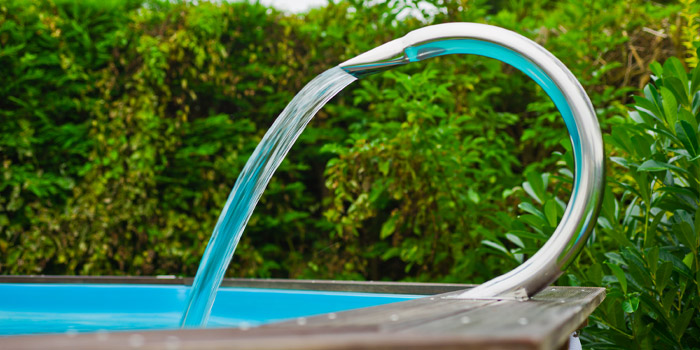 Cascata curva MAMBA SHOWER in acciaio Inox 316L per piscina