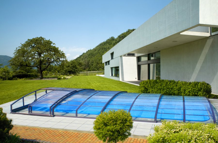 Piscina interrata monoblocco in polipropilene Piscina interrata monoblocco in polipropilene