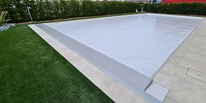 Copertura di Sicurezza per piscina Polartex 4 SEASONS MIDDLETRACK automatica