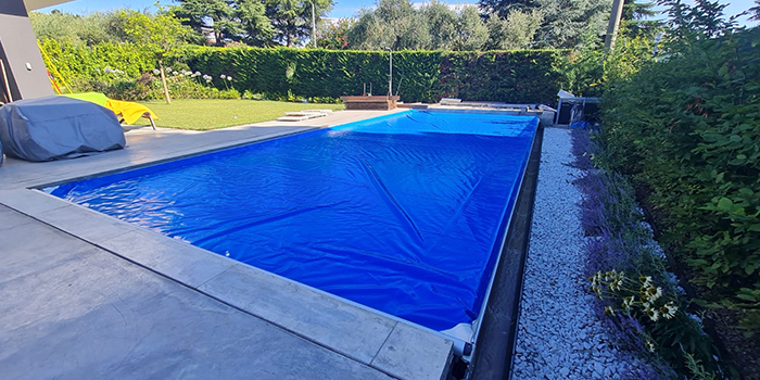 Copertura di Sicurezza per piscina Polartex 4 SEASONS UNDERTRACK automatica Copertura di Sicurezza per piscina Polartex 4 SEASONS UNDERTRACK automatica