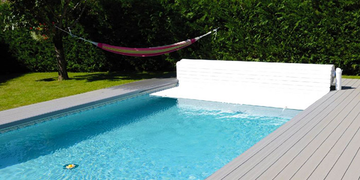 Copertura a tapparella di sicurezza fuori acqua OPEN CLASSIC per piscine rettangolari