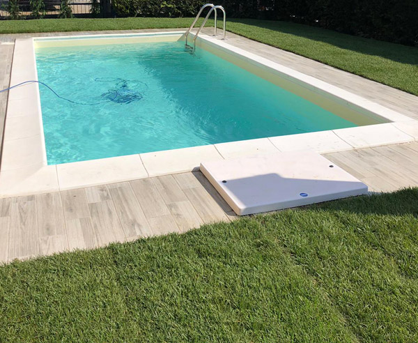 Piscina interrata in pannelli d'acciaio Italika Steel EASY