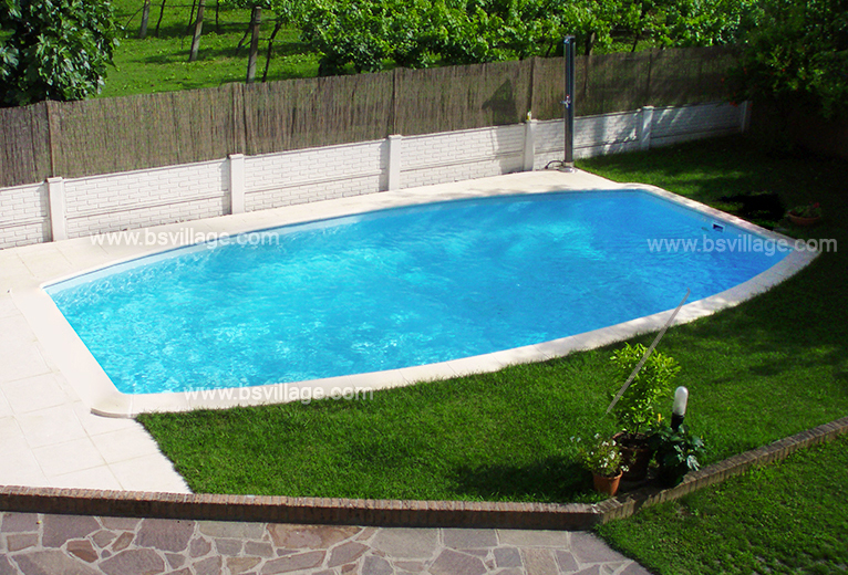 piscina interrata in pannelli d'acciaio
