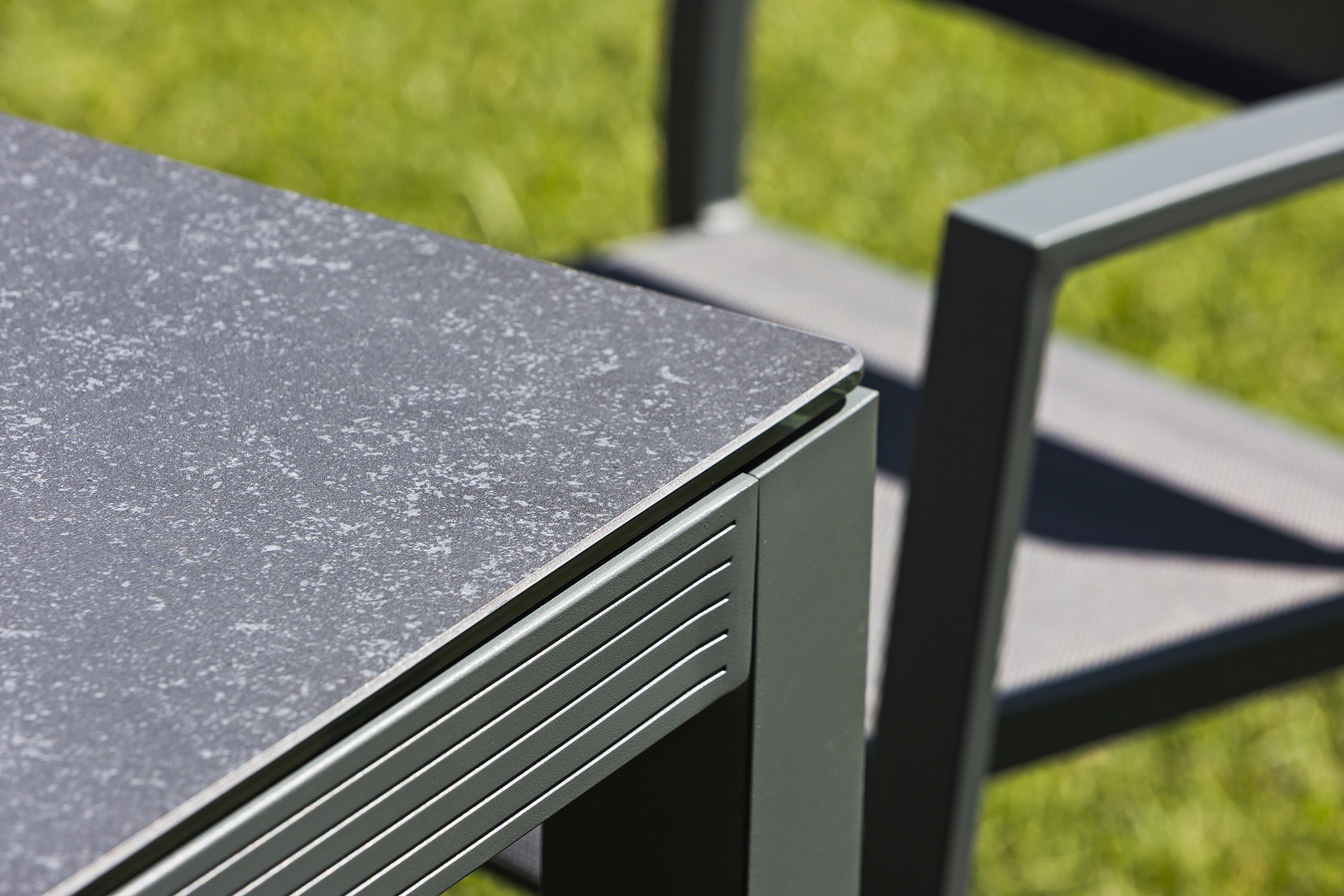 Tavolo Perseo con piano in vetro ceramica by Regarden