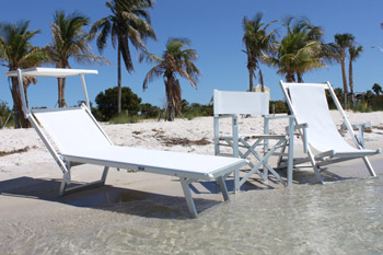 Lettino prendisole in alluminio KALIKA a 3 posizioni, vari colori, disponibile con finitura legno Lettino prendisole in alluminio KALIKA a 3 posizioni, vari colori, disponibile con finitura legno