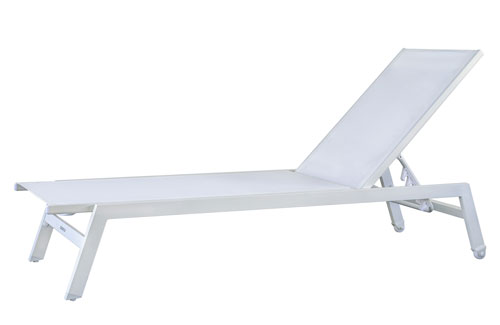 Lettino prendisole per piscina MINOTAURO by Regarden Lettino prendisole per piscina MINOTAURO by Regarden