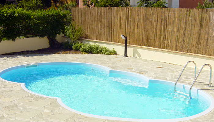 Piscina interrata in vetroresina Cocos