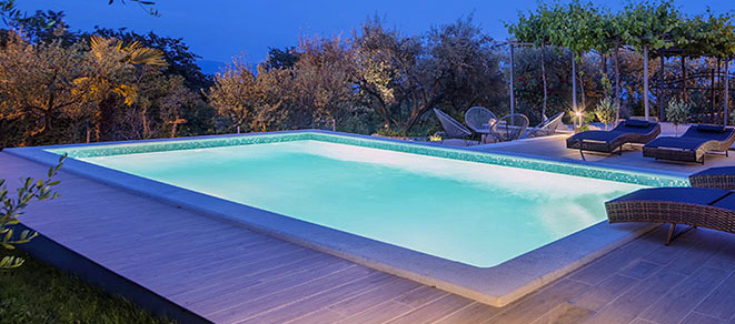 Illuminazione piscina Italika fuori terra Vista