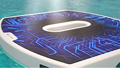 Pulitore automatico per piscina a energia solare Dolphin Skimmi