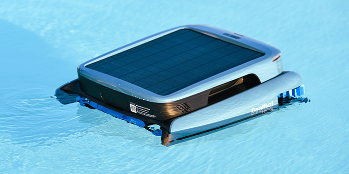 Pulitore di superficie ad energia solare per piscina Beatbot iSkim Ultra