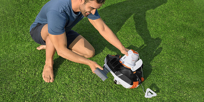 Robot pulitore automatico per piscina a batteria AQUAROVER Flowclear