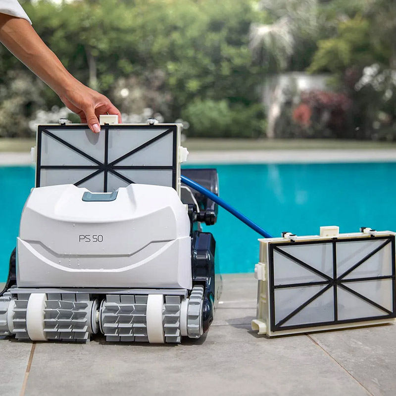 Robot piscina Dolphin PS 50 by Maytronics