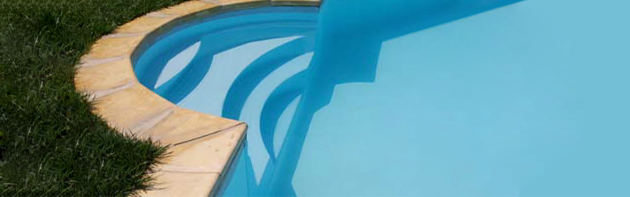 Piscina Aurora con scala romana