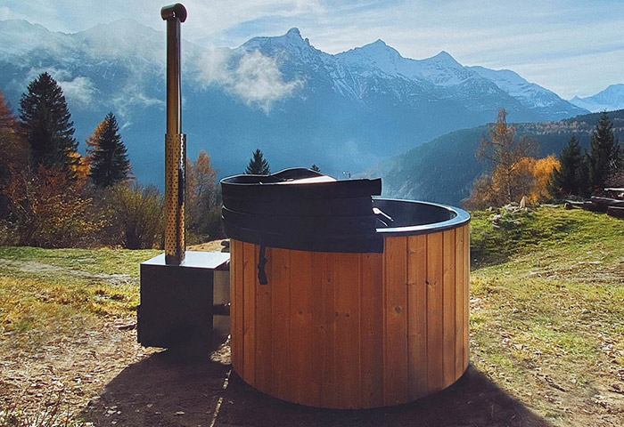 Tinozza idromassaggio in legno e vetroresina NETTUNO Ã˜ 1,80 m con stufa esterna