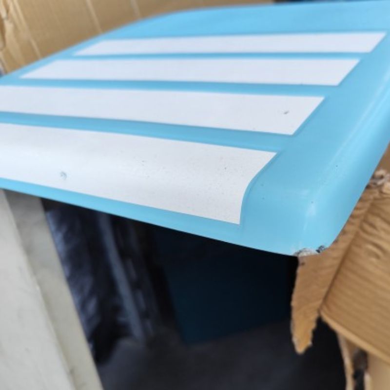 trampolino delfino azzurro