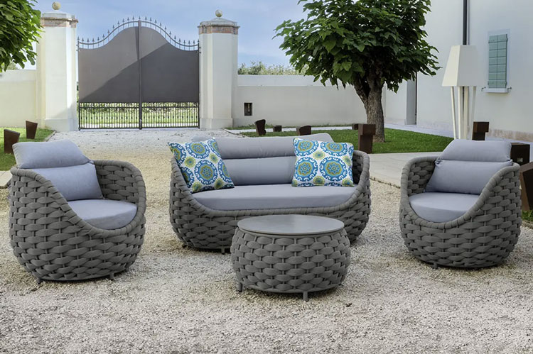 Salotto da giardino in alluminio e corda VENERE con divano, poltrone e tavolini