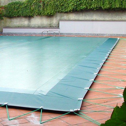 Copertura invernale per piscina con occhielli