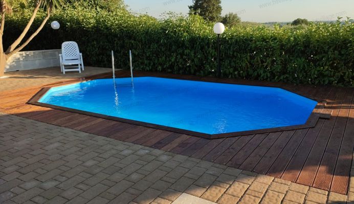Progetti realizzati 1 - Piscina in legno NaturalWood BWT WEVA +640 - 6,44 x 4,04 x h.1,46 m
