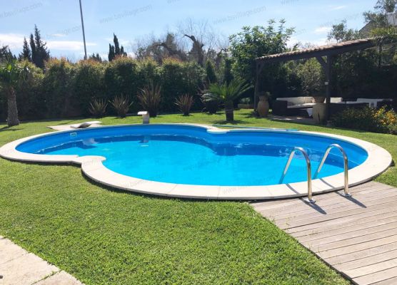 Progetti realizzati 3 - Piscina interrata ISABELLA 855 - 8,55 x 5,00 h 1,20 m