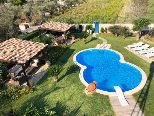 Progetti realizzati 1 - Piscina interrata ISABELLA 855 - 8,55 x 5,00 h 1,20 m