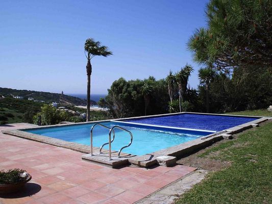 Progetti realizzati 3 - Copertura di Sicurezza per piscina Polartex® 4 SEASONS UNDERTRACK automatica