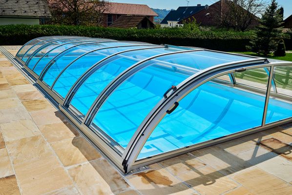 Progetti realizzati 1 - Copertura telescopica per piscina DIAMANT COMFORTline Symfonie
